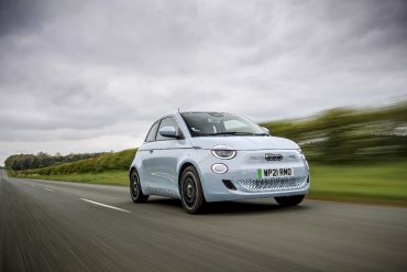 Nuova 500 è stata nominata “best small electric car” ai What Car? Electric Car Awards 2022 per il secondo anno consecutivo