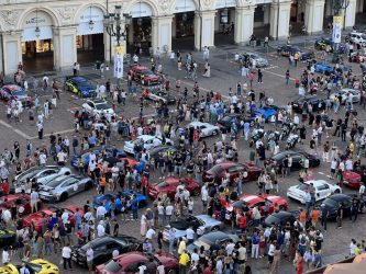 Autolook Week Torino - La prima edizione si chiude con piazza San Carlo gremita