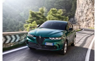 Alfa Romeo chiude un 2022 straordinario registrando la migliore crescita di volumi tra i brand premium e si prepara a un 2023 ancora più ambizioso