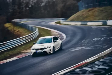 La nuova Honda Civic Type R riconquista il record sul giro al Nürburgring per i veicoli di serie a trazione anteriore