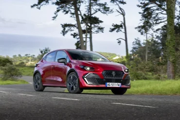 RENAULT CLIO E CAPTUR Metti il pepe nel motore col nuovo ibrido E-Tech da 160 CV 6e2339f01e18c194fab00ca6815f6ee0-l.jpg