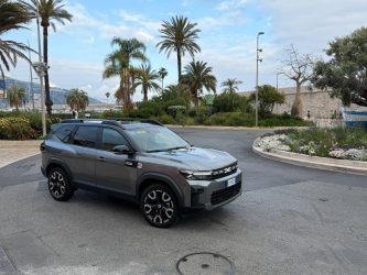 DACIA BIGSTER HYBRID 155 CV Tanto spazio a bordo e dimentichi fare il pieno cf1e5ffd-ef10-45f1-9d81-3d9da901745b