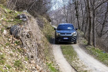 Suzuki presenta la nuova e VITARA: il primo SUV 100% elettrico e 100% 4x4 che unisce tecnologia e spirito d’avventura e-vitara-dinamiche-offroad-14-