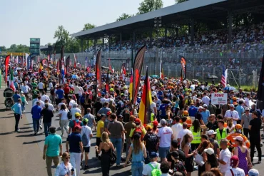 Grande successo di pubblico per il GT World Challenge by AWS: oltre 43 mila spettatori a Monza nel fine settimana monza gtwc
