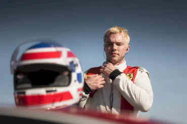 "Edge of Control": il cortometraggio del debutto di Nicholas Hoult nel Ferrari Challenge North America CS_29_06_header