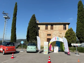 FIATTOPOLINONELLESCUOLECONTOPCLUBASCUOLADISICUREZZASTRADALECONFIAT (1)