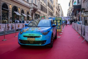 FIAT e Disney Italia insieme per il nuovo film Disney e Pixar Toy Story 5 con Fiat 600 Turbo 100 FIATeDisneyItaliainsiemeperilnuovofilmDisneyePixarToyStory5conFiat600Turbo100