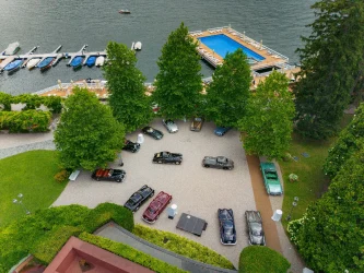 VDE Style One Lake One Car, view