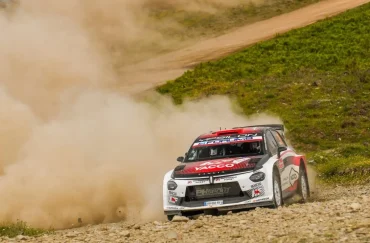 Lancia a 4 punte sulla terra del WRC EKO Acropolis Rally Greece grecia lancia rally