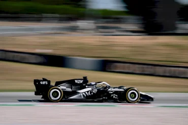 Tre team per il primo giorno di test a Barcellona testsviluppopirellibarcellona-cadillac6