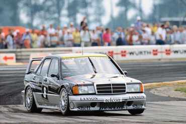 Evolutions-Lehre: Vor 30 Jahren hat der Mercedes-Benz 190 E 2.5-16 Evolution II PremiereEvolution – in theory and in practice: Thirty years ago, the Mercedes-Benz 190 E 2.5-16 Evolution II débuted