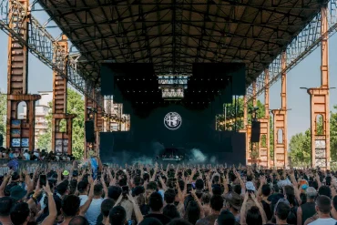 Alfa Romeo Automotive Premium Partner del Kappa FuturFestival 2026 alfa-romeo-kappa-futurfestival