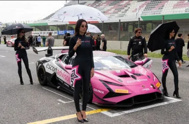La Lamborghini Huracán by Escort Advisor corre a Vallelunga per il National GT Challenge escort ad (1)
