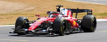 F1 GP GRAN BRETAGNA Leclerc colora Silverstone di rosso featured-race-gb26